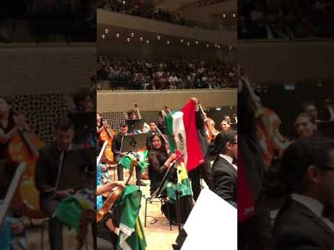 Musicos mexicanos hacen vibrar una de las mejores salas de concierto del mundo!!!