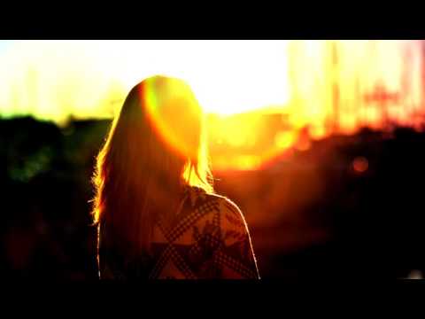 Oliver Schmitz & Micah Sherman feat. Deniz Reno - Waiting