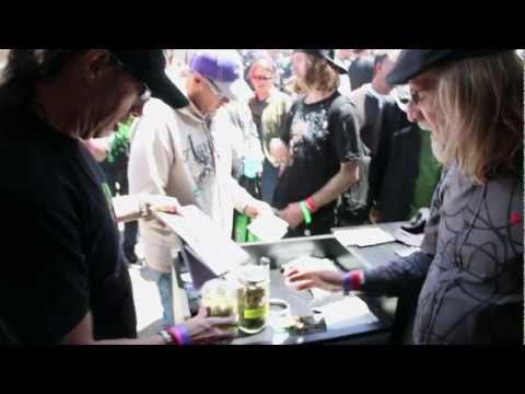 Jorge Cervantes with Subcool of TGA Genetics 2011 High Times Medical Cannabis Cup