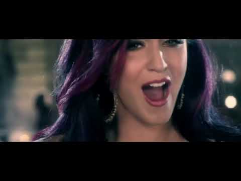 Ed Sheeran, Clean Bandit, Chainsmokers, Rihanna, Queen, Bruno Mars, Mashup 'Fantasy' From Pulzate