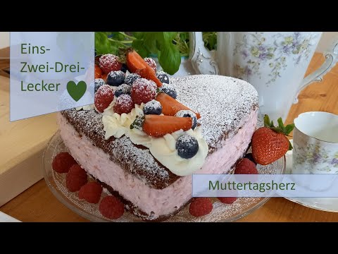 Tolles Muttertagsrezept! Herztorte mit Erdbeeren und gemischten Beeren🥧❤ -Rezepte aus Bayern- ❤🥧