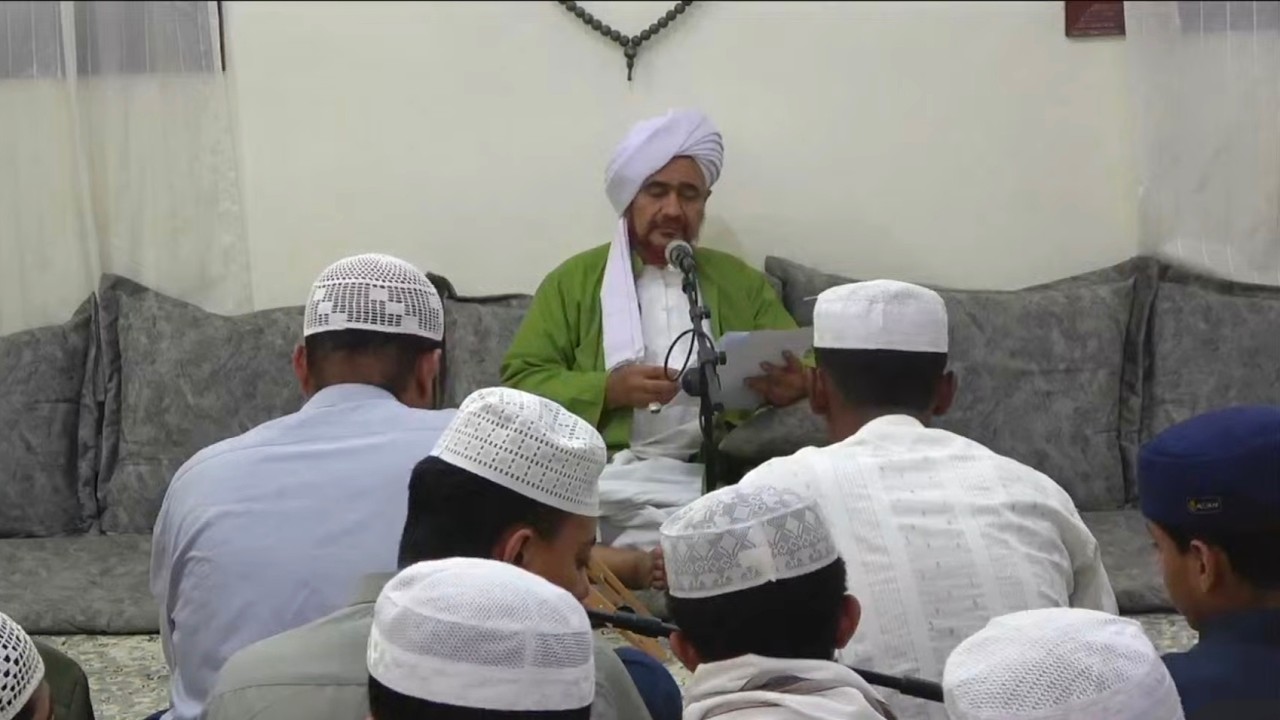 مباشر: جلسة مع طلاب الدورة الفرعية بدار المصطفى بتريم - ظهر الخميس 10 محرم 1448هـ