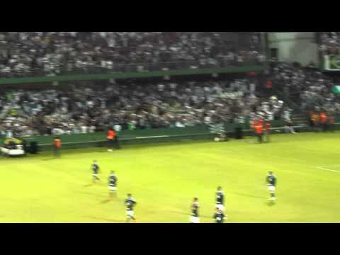Coritiba 6 x 0 Palmeiras - Gol Leo Gago