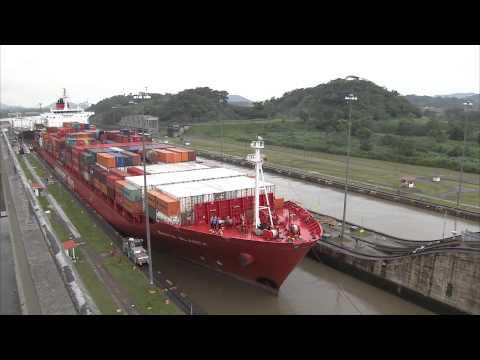 How Does the Panama Canal Work