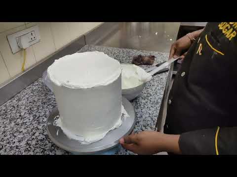 choco vanila cakes.. designer cake..10cm high cake. beautiful cake