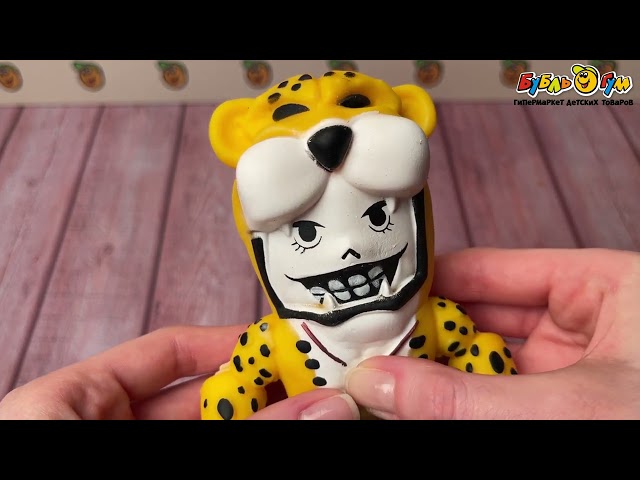 Фигурка-тянучка Supermasked Xa Man со звуком - видео