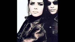 Curve - Falling free (Original version)