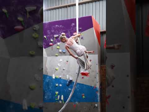 Beginner Aerial Silks Routine