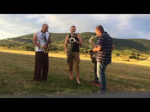 road six sax says hello to balkan