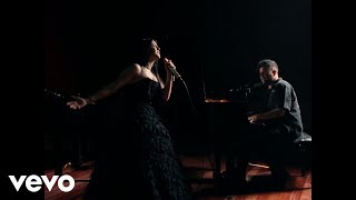 Chiara Oliver, Pablo López - Tulipanes