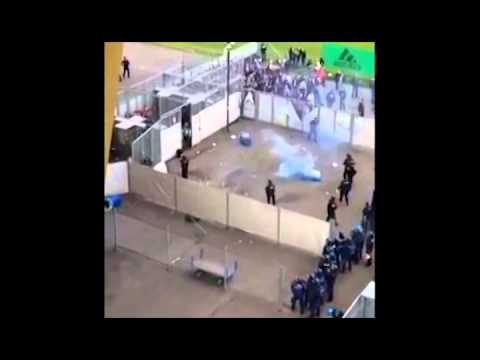 FC Luzern - FC Zürich 16.08.2014 Pyro-Wurf