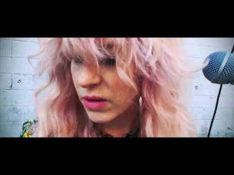 Smile More: Deap Vally