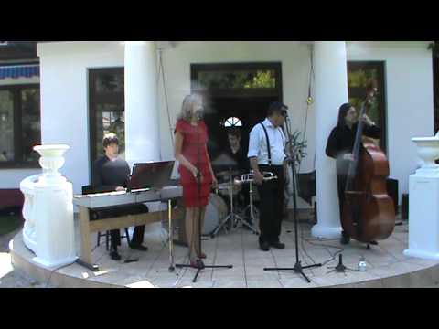 Joanna Morea & Mark Shepherd Swing Quartet - When You're Smiling