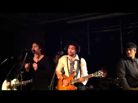 Neverending White Lights - Falling Apart live at CMW 2011