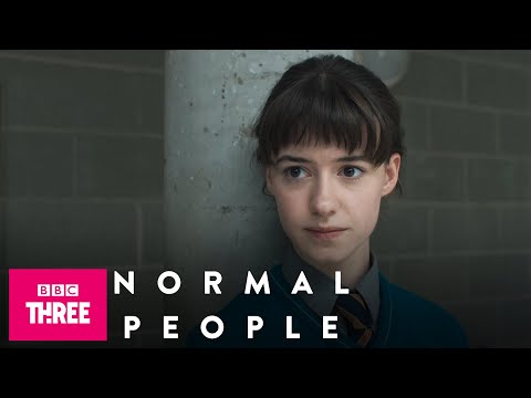 Marianne Makes Connell Blush | Normal People Episode 1