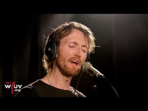 Elliot Greer - "Bleed" (Live at WFUV)