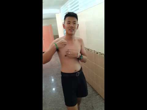 สำหรับยกกระชับหน้าอกครีม ร่างของหน้าอกเล็ก ๆ น้อย ๆ และไหล่กว้าง