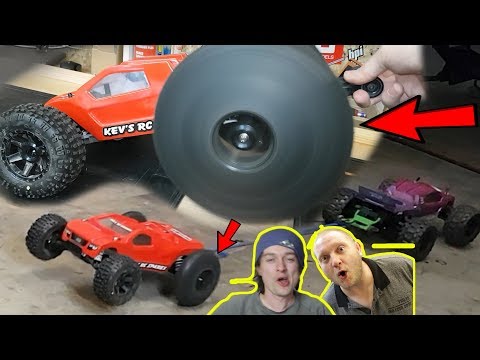 12 RC Car Tug Of WAR Lots of carnage 8s Steve VS me loool