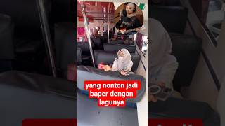 Download lagu Arief satu rasa cinta/pengamen/penonton dibuat Baper dengan lagunya pengamen#saturasacinta#shorts mp3