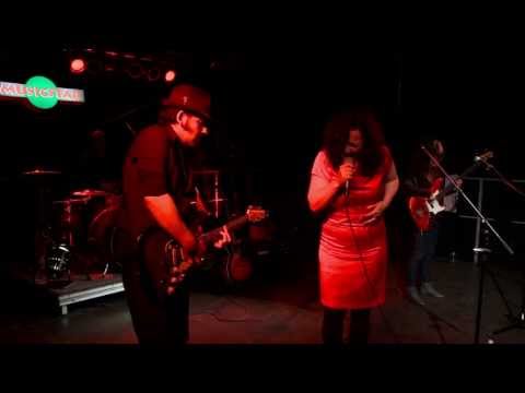 Meena Cryle and the Chris Fillmore Band - It Makes Me Scream