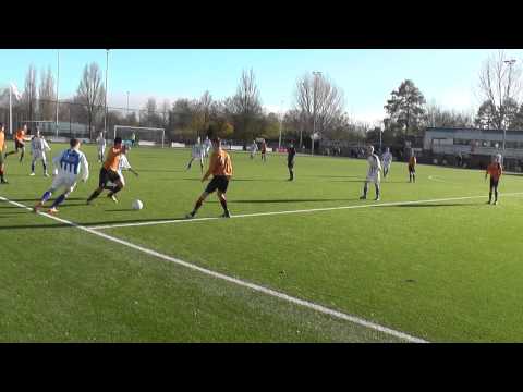 30 nov 2013 Vreeswijk B1 - VV De Meern B2 com 4-2 De schoen van Jesse
