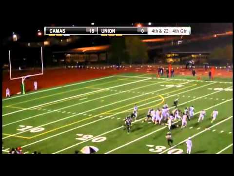 Camas's field goal attempt is blocked by Union.