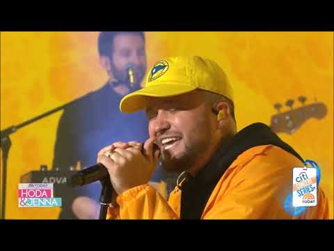 Max & Quinn XCII sing "Love Me Less" Live Concert June 18, 2019 HD 1080p