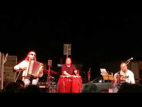 BESAME MUCHO__MA-REA Andrea Dessì Trio  M.Tagliata-A.Dessì-             D.Deghenghi