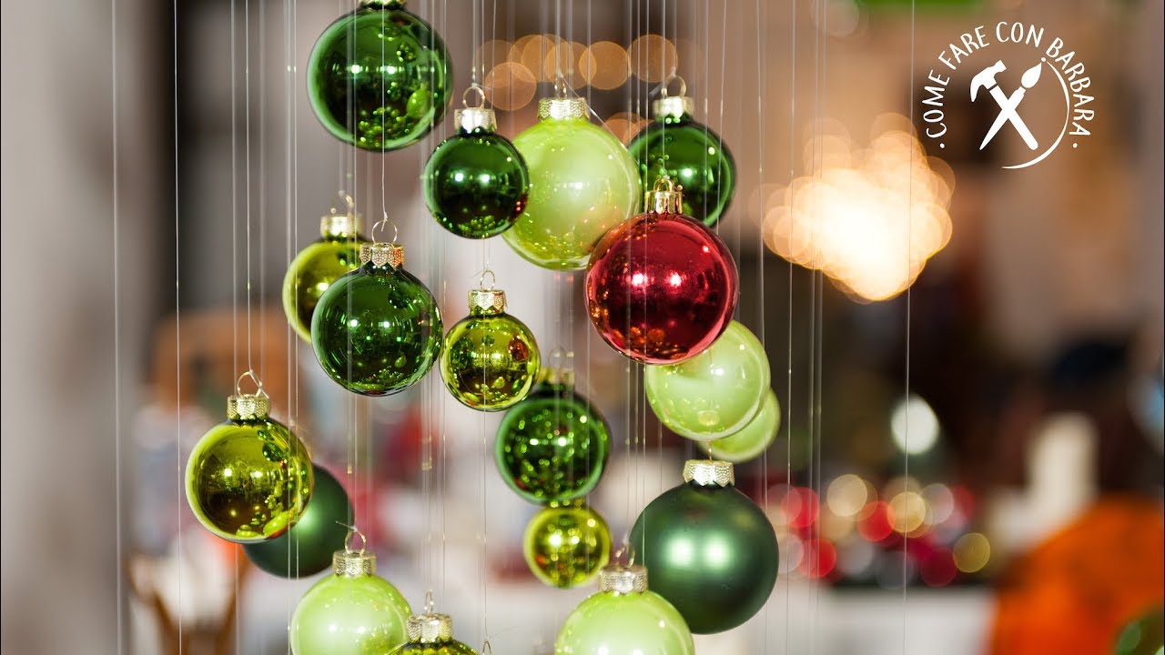 Watch Now Albero di Natale fai da te sospeso con palline 🎄 Albero di Natale fai da te sospeso con palline 🎄