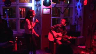 Wyblusowani - "Love never treats me right" (cover).