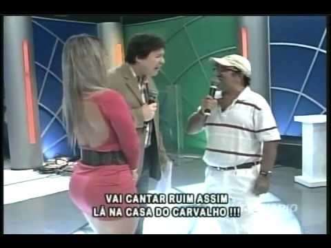 Ênio Carlos 19-08-12 - Vai cantar ruim assim lá na casa do carvalho e Mari delicia !!!