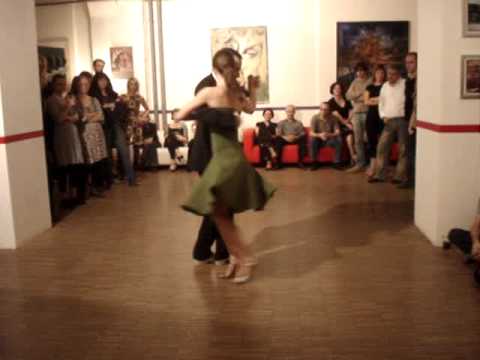  Martine Dennewald  and  Martín Bel  are  dancing  to  the  tango  "  Paciencia  "