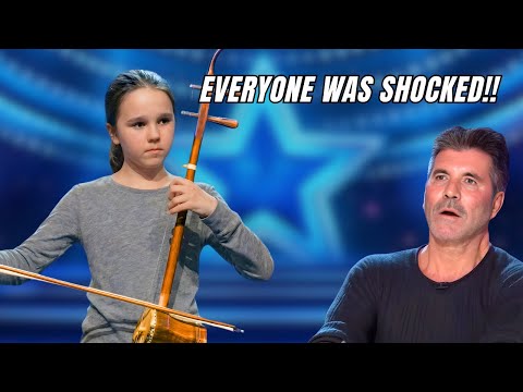 Everyone Was STUNNED: Orphan Girl Plays Erhu - O Sole Mio and Everyone Cries