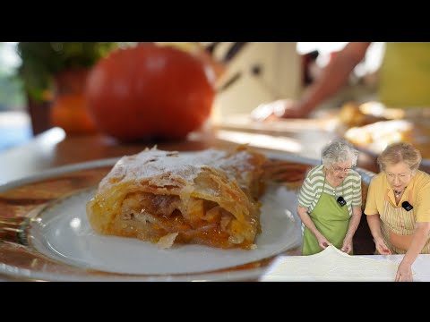 Bundevara sa domaćim korama (pita od bundeve) i rastezana pita od višanja