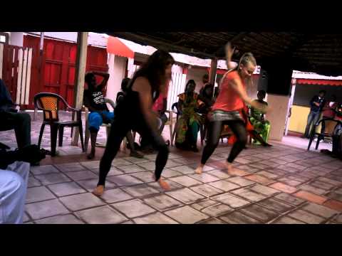 Sabar dance Senegal. Nodoka & Heini