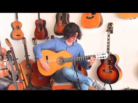 Antonio Bernal 2009 flamenco guitar - deep sound + explosive in attack - good value for money - check video! image 17