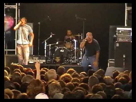 Linea 77 - Live at Reading Festival 2001 (Full Show)