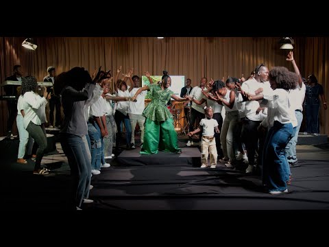 Kennia Domini - Na Mi Gadu E Dweng