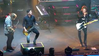 DISCONNECTED (5 Seconds Of Summer Live In Manila 2017)