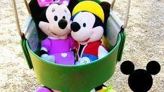 AllToyCollector Mickey & Minnie Mouse on the Playground