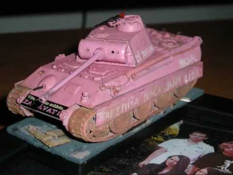 RŮŽOVÝ PANTHER A HOLKY Z NAŠÍ ŠKOLKY