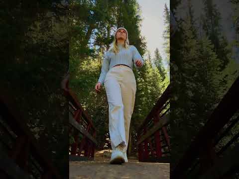 Creative walking transition video! #shorts #transitionidea #aspen #transition #transitionvideo