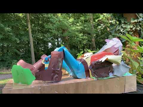 klein duimpje en de reus van papier