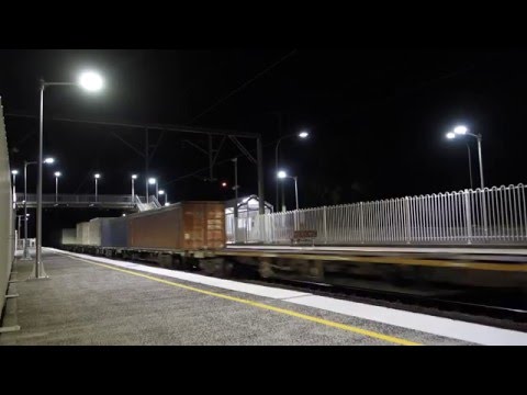 NR32 / NR53 with a long 1BS2 at Narara - 1/5/16