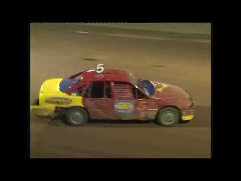 Junior Street Sedans: A-Main - Gympie Speedway - 09.12.2006