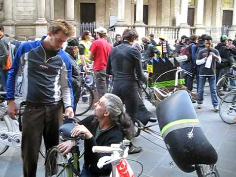 Critical Mass / Sempre in Bici, Milano, Italia, 2009-10-24
