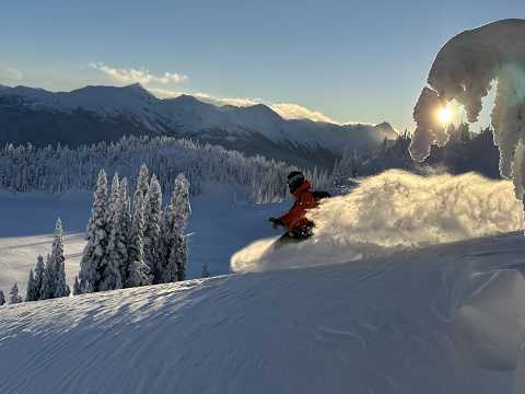 Winter 2026 at White Wilderness Heli Skiing: Joy, Flow and Shared Powder Moments in Northern Canada