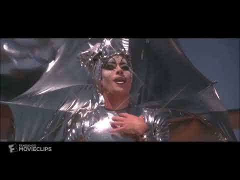 Priscilla, Queen of the Desert - Desert Folie - E strano ( Traviata - Verdi )