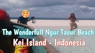 preview picture of video 'The Wonderfull of Ngur Tavur Beach. Kei Island-Indonesia'