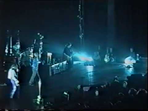 R.E.M. 1995-01-14 - Perth Entertainment Centre, Australia ('Monster Tour' debut show) [FULL SHOW]
